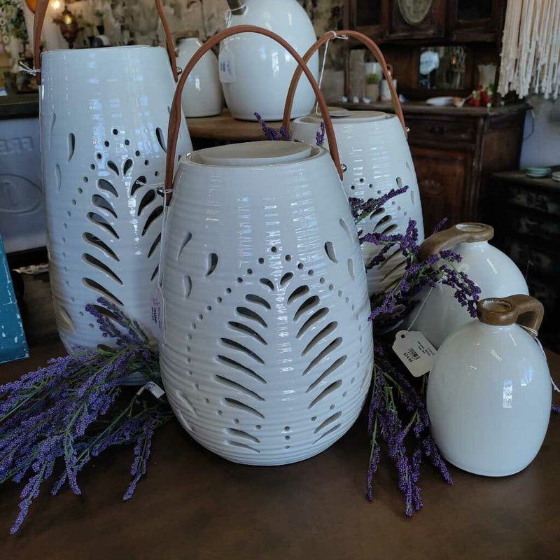White Tropical Ceramic Prelit
